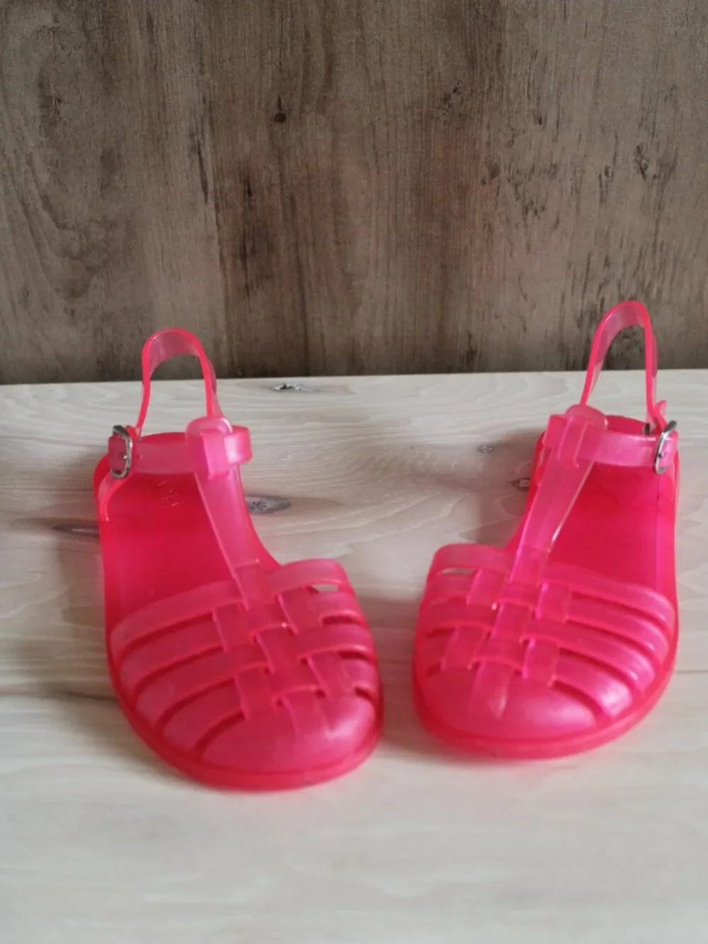 Girl's size 12 Hot Pink Old Navy Jelly Sandals Good Condition